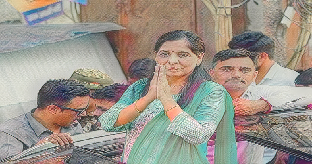 Sunita Kejriwal Holds Roadshow, Defends Arvind Kejriwal's Arrest, Calls Him a &quot;Sher