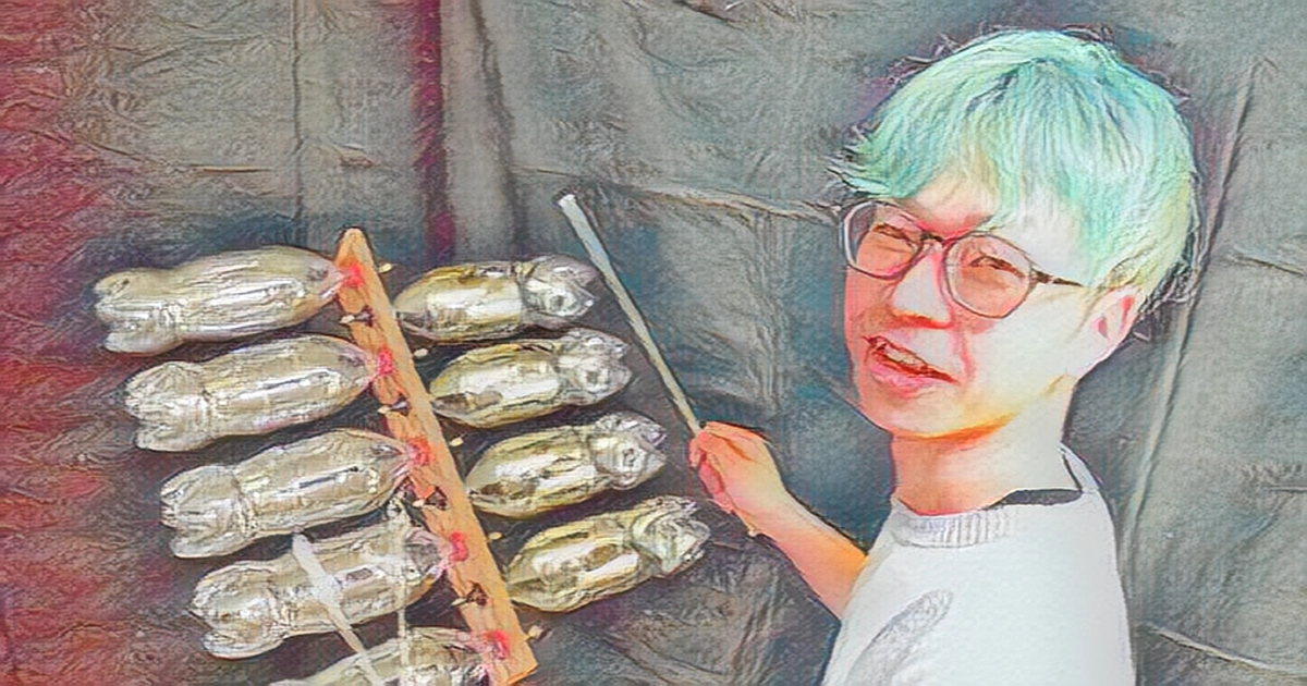 Japanese artist sells percussive instrument made from plastic bottles