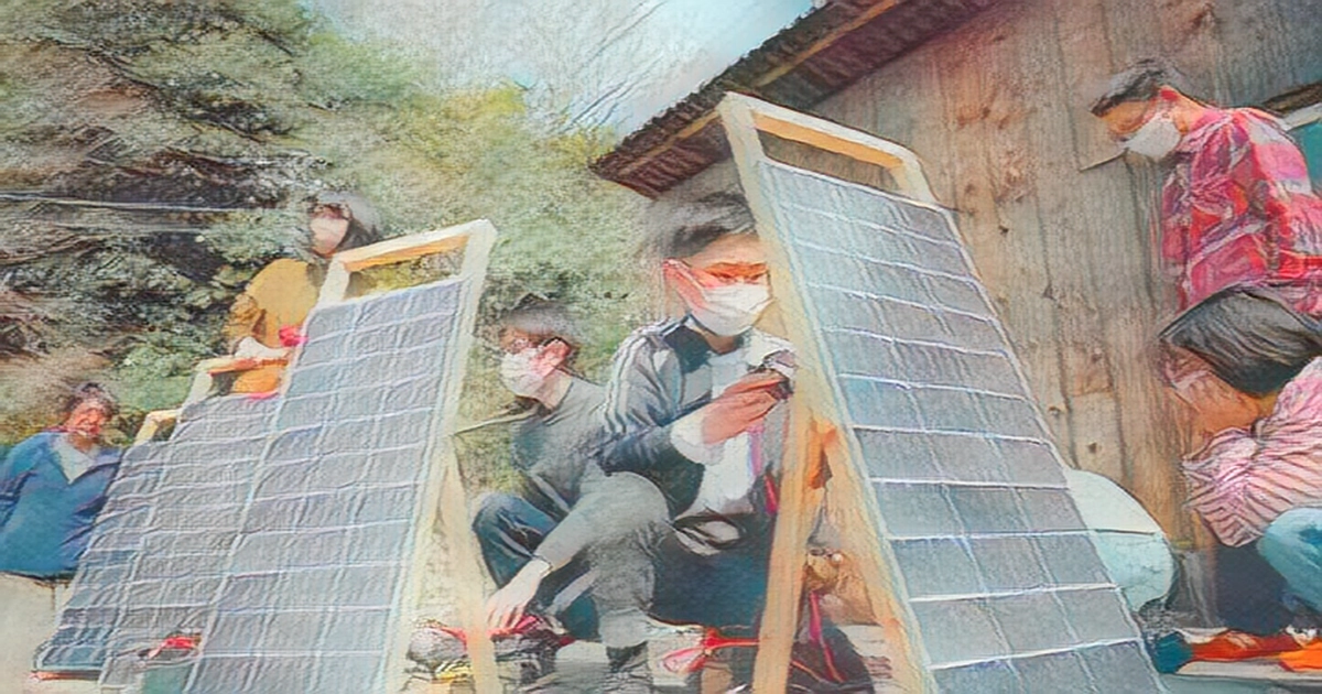 Japan's Sagamihara workshop on solar panels attracting people